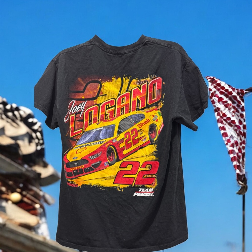Joey Logan team Penske Black Graphic T-Shirt size medium